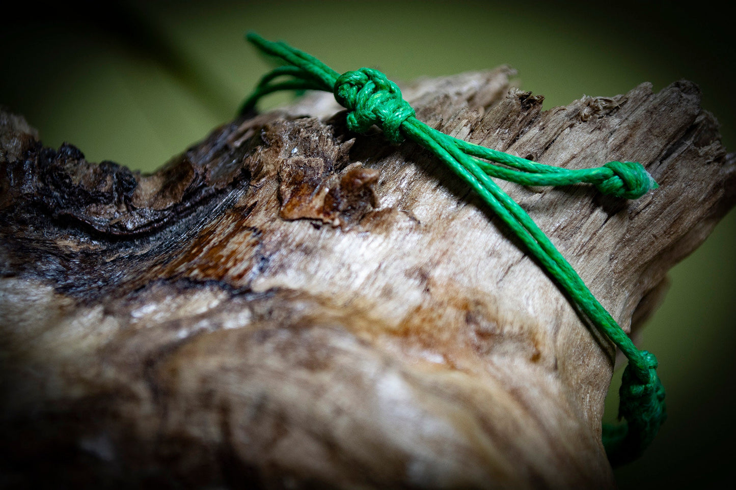 Green Open Diamond Charm Hand-Woven Bracelet
