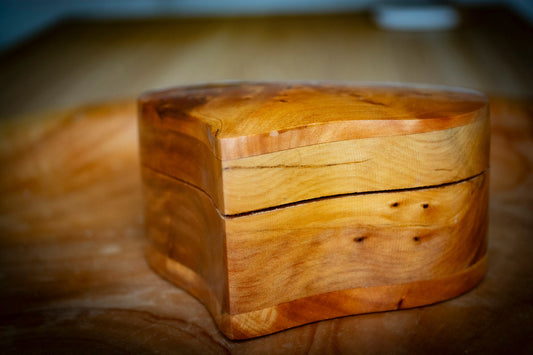Heart Shaped Thuya Wood Hinged Box